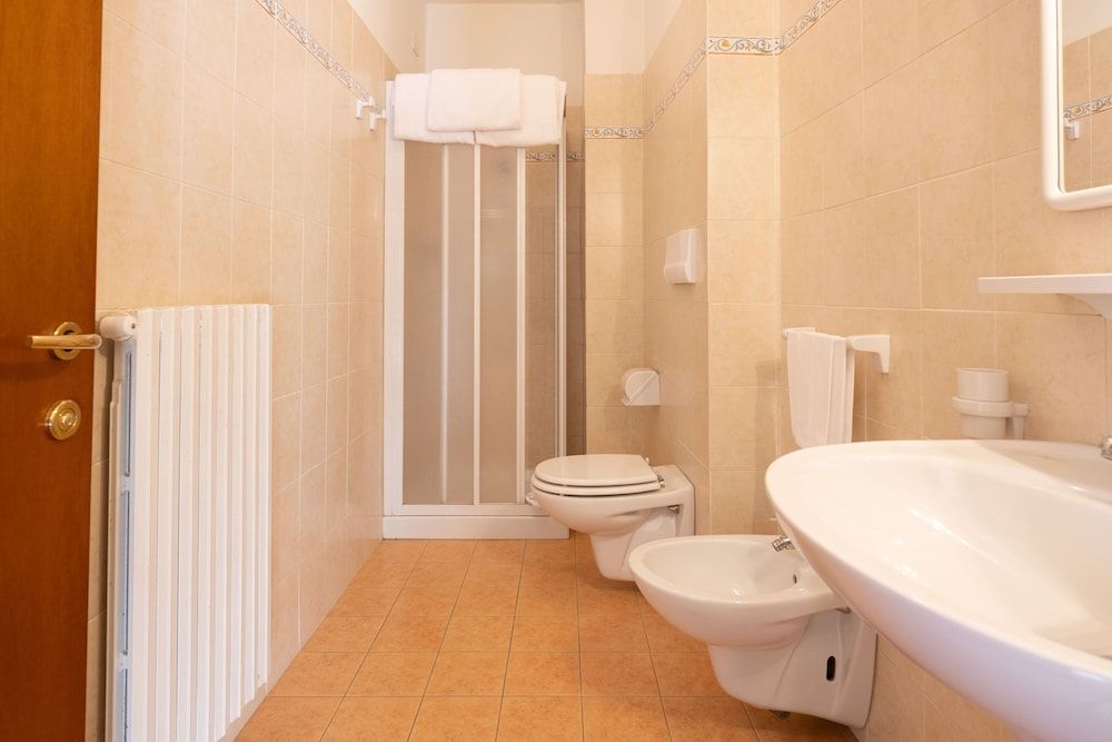 Hotel Monastero Sant'Andrea Family Triple Room, City View 5