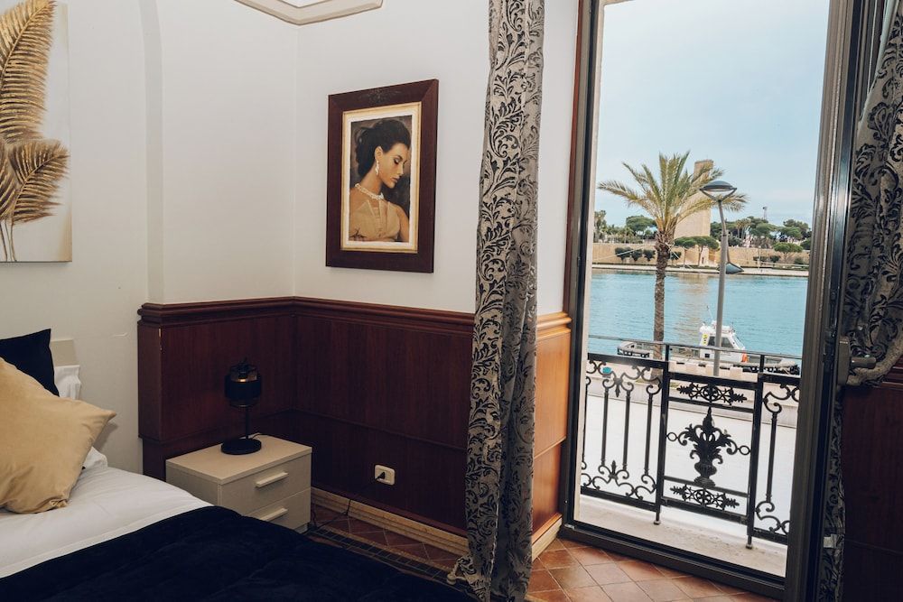 Verso Oriente Deluxe Apartment 6