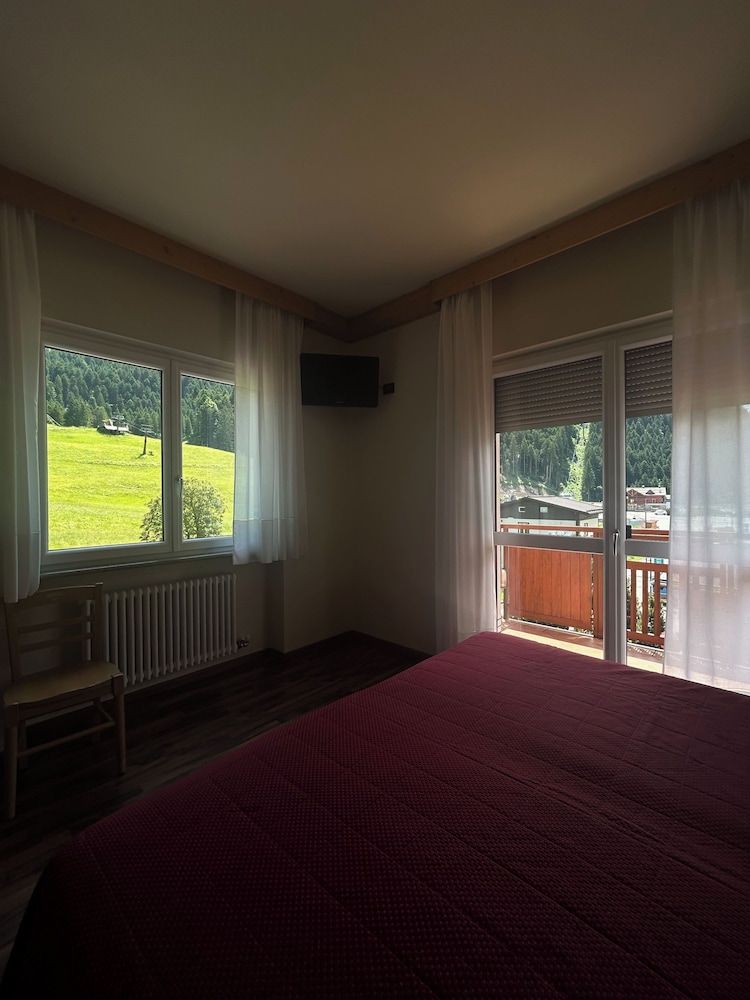 Deluxe Triple Room, Balcony, Mountain View
