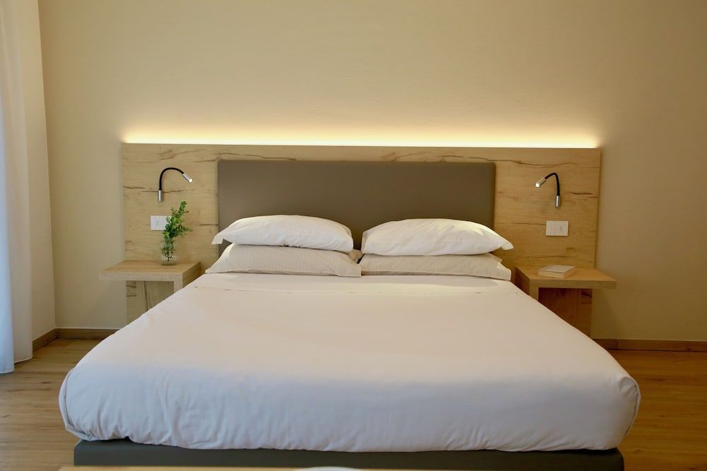 Bernina Suites -2min walk to Bernina Exp Studio, Balcony, Mountain View 2