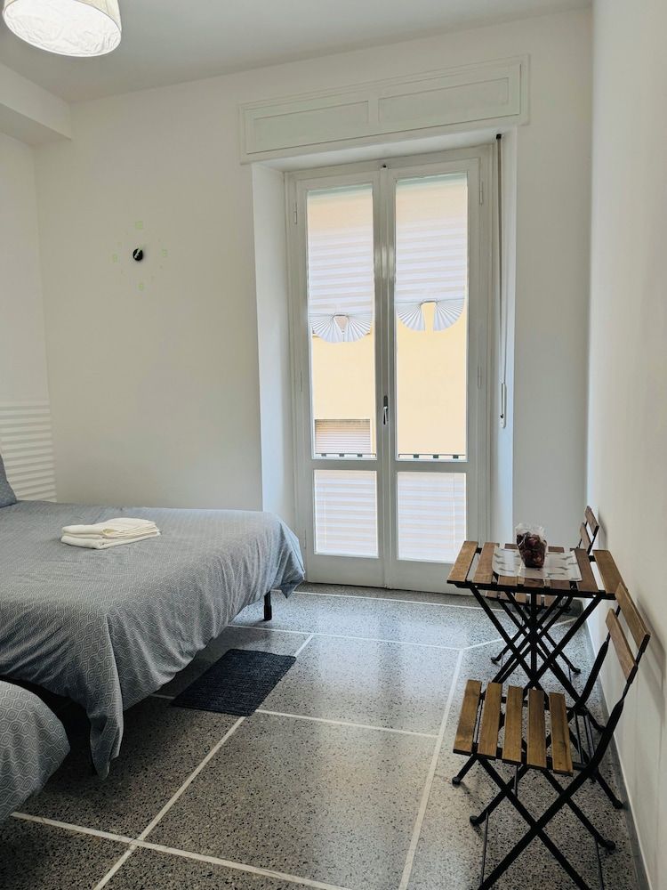 Affittacamere The Shuttle Classic Quadruple Room, City View 7