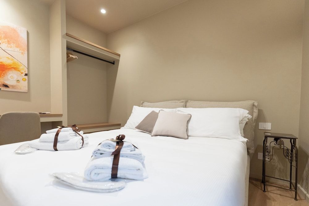 Deluxe Double Room, City View