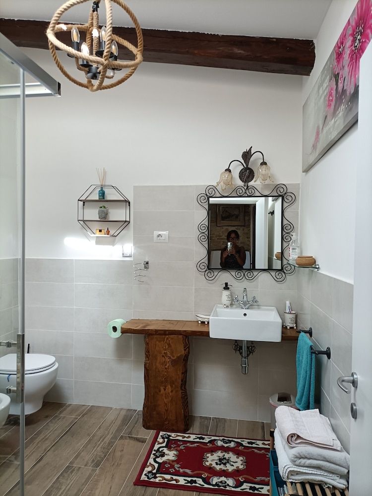 Casale I Calanchi Gubbio Deluxe Double Room, Hill View 7