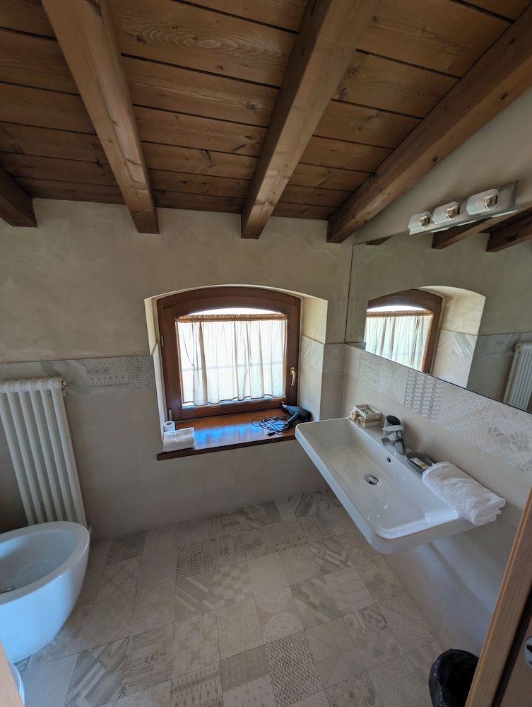 Casale Elisa Country Hotel Family Room, Garden View 5