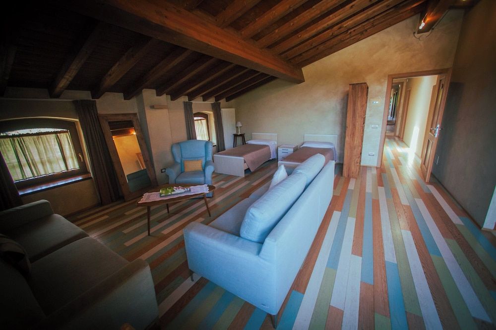 Casale Elisa Country Hotel Family Room, Garden View 7