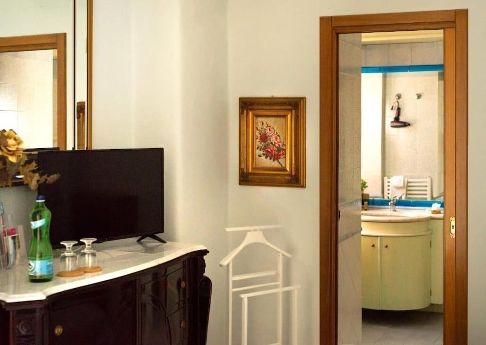 La Finestra Sul Mare Classic Double Room, Balcony 4