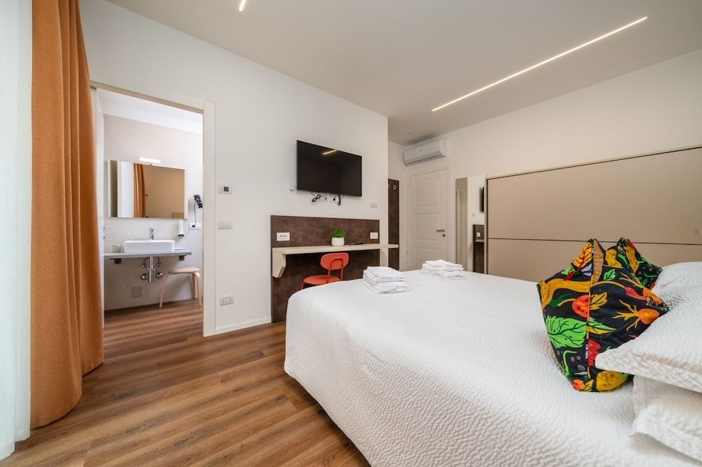 B&B PIEDICASTELLO Basic Quadruple Room 6