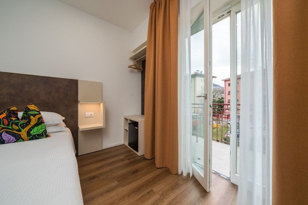 B&B PIEDICASTELLO Basic Quadruple Room 16