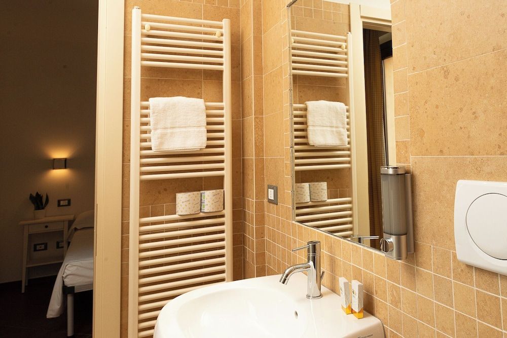 LA ROCCA RELAIS Classic Double or Twin Room 7