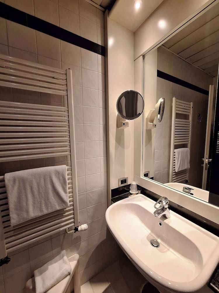 Standard Room, Multiple Beds, Non Smoking