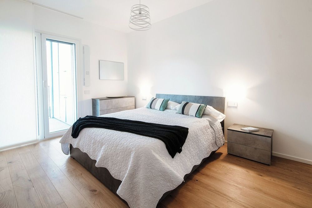 Luxury Apartment, City View