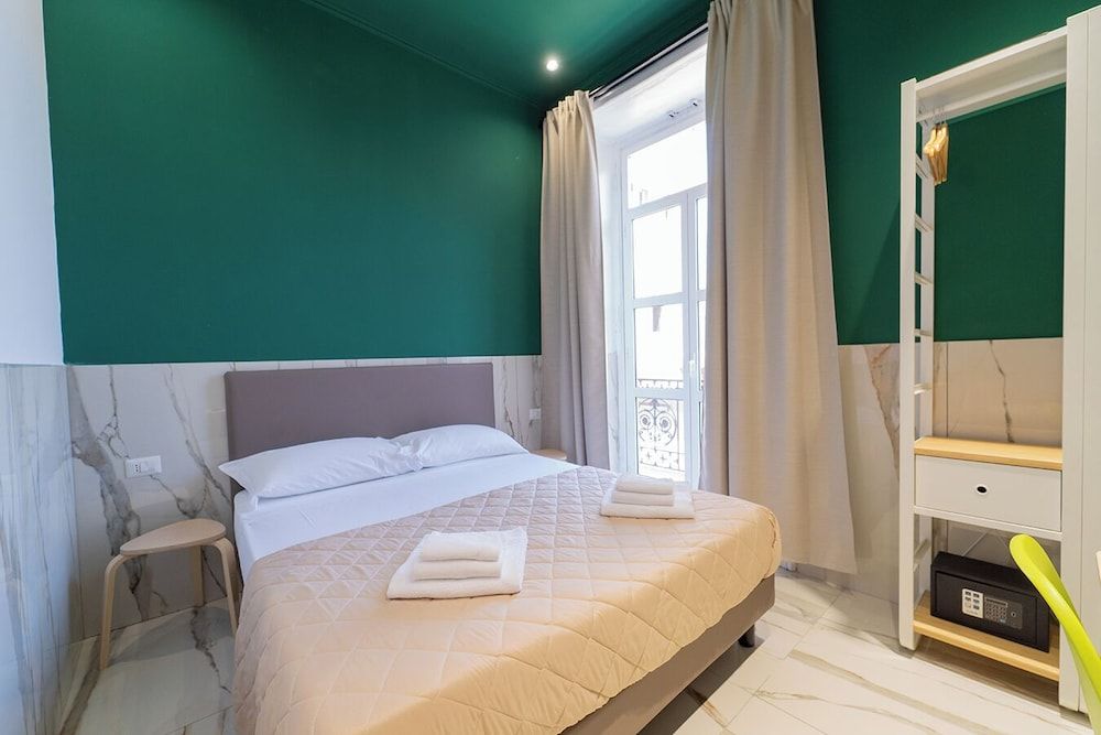Superior Room, Courtyard View, Annex Building (Via Guglielmo S. Felice)