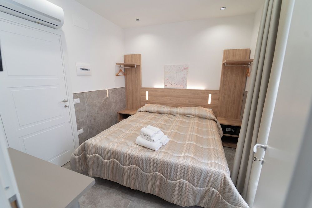 Superior Room, City View, Annex Building (Vico Giardinetto 84)
