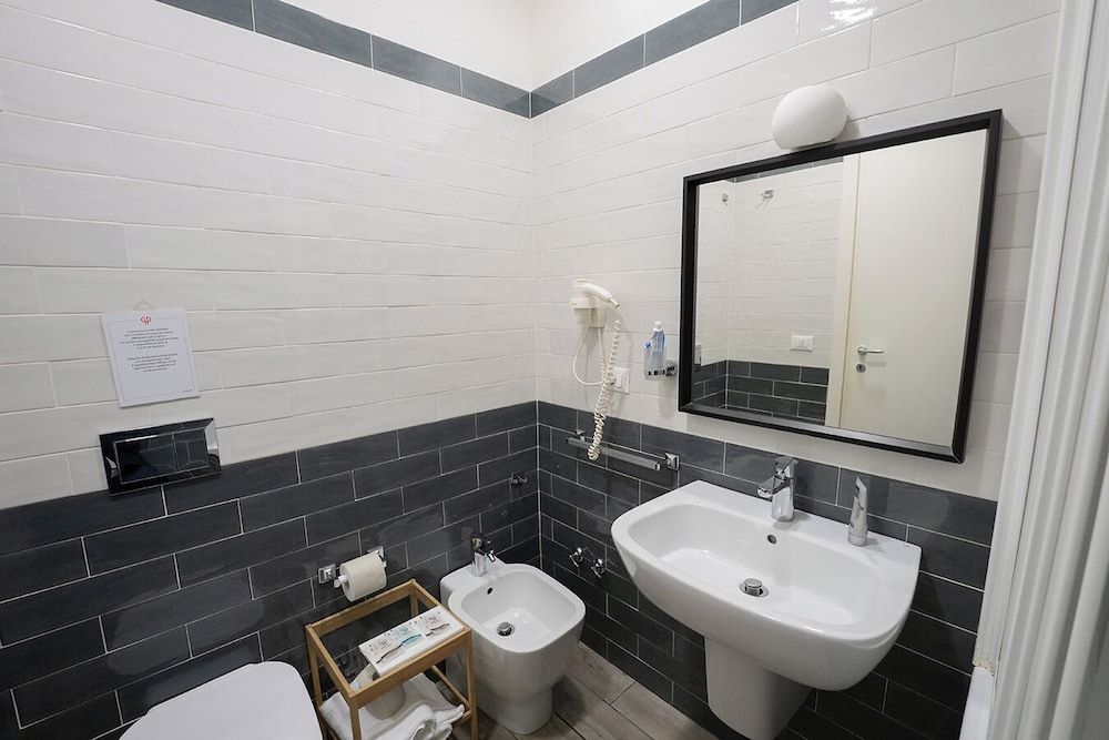 Deluxe Triple Room, City View, Annex Building (Pzza Bovio)