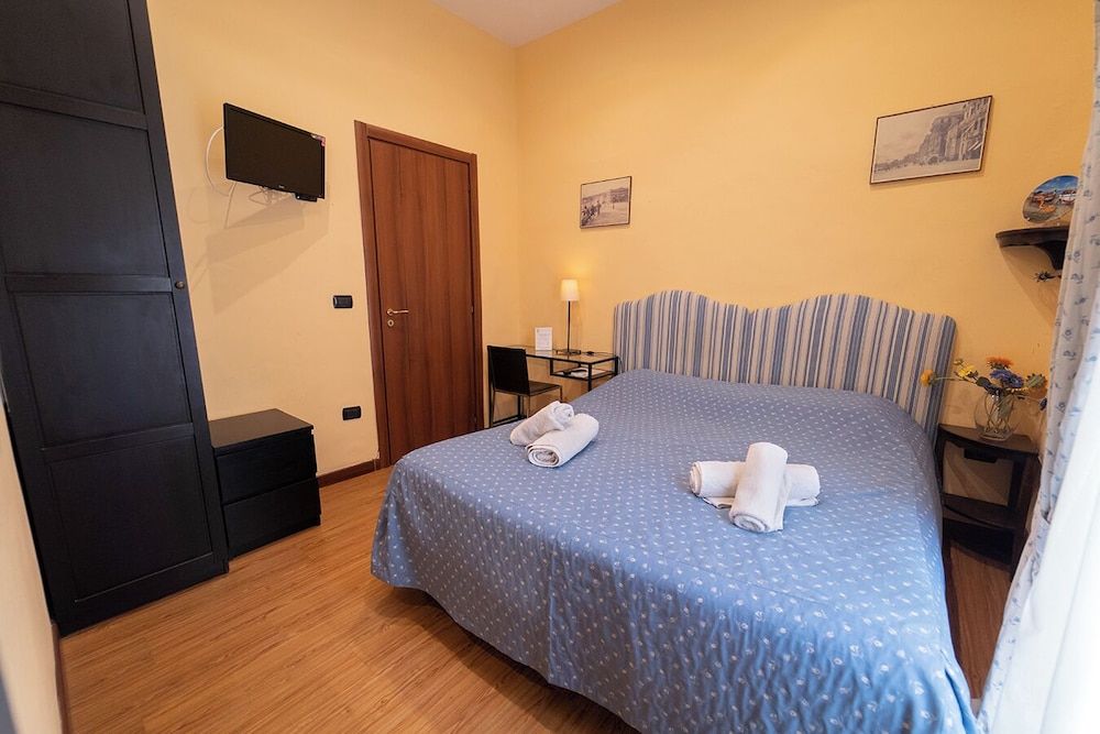 Basic Room, Annex Building (Via Donnalbina 56)