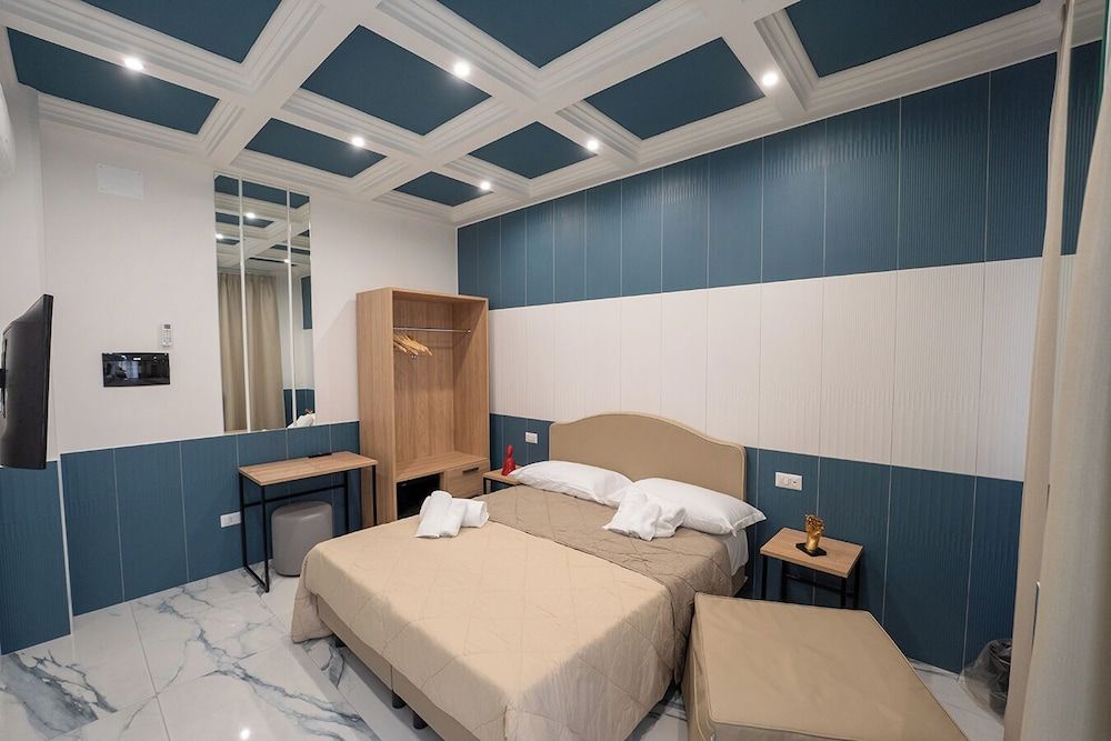 Economy Triple Room, Balcony, Annex Building (via del chiostro 25)