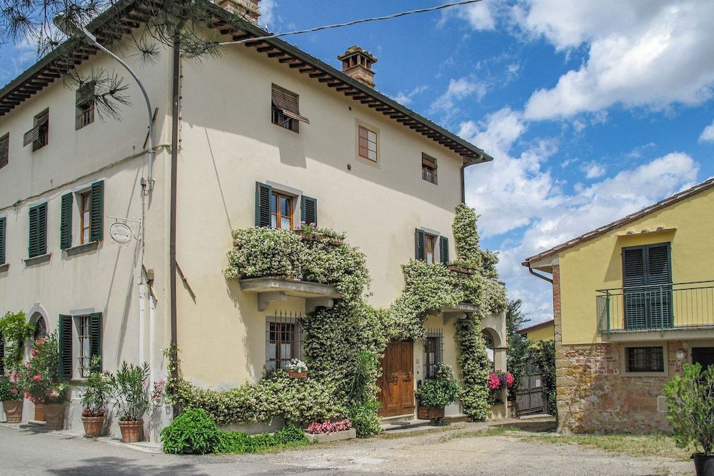 Francigena Loggia Apartment Shared Pool