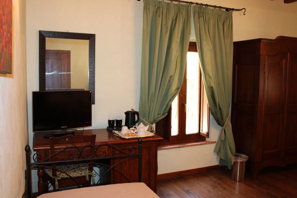 Nuovo Etruria Resort Standard Triple Room 4