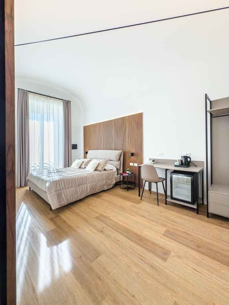 Bianca Guesthouse Deluxe Double Room, Sea View 2