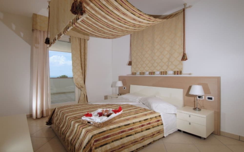 Apartment, 2 Bedrooms, Terrace, Ocean View