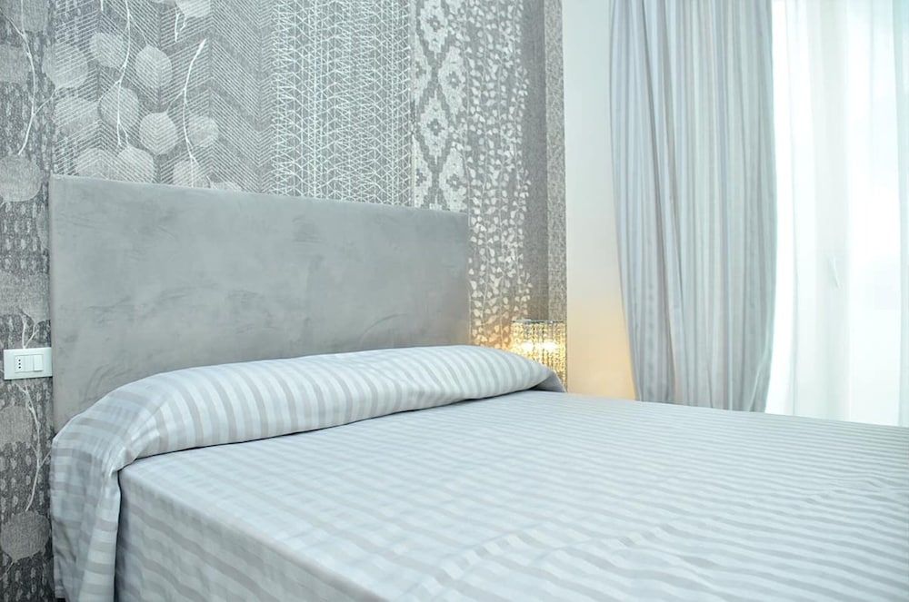Studio, Multiple Bedrooms, Terrace