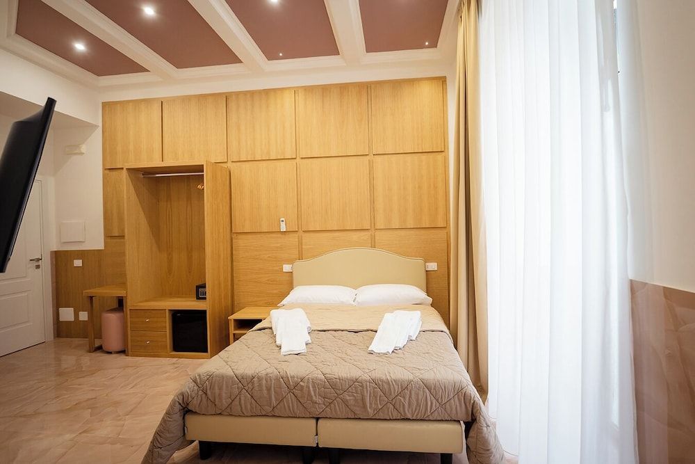 Deluxe Triple Room, City View, Annex Building (Via De Pretis 88)