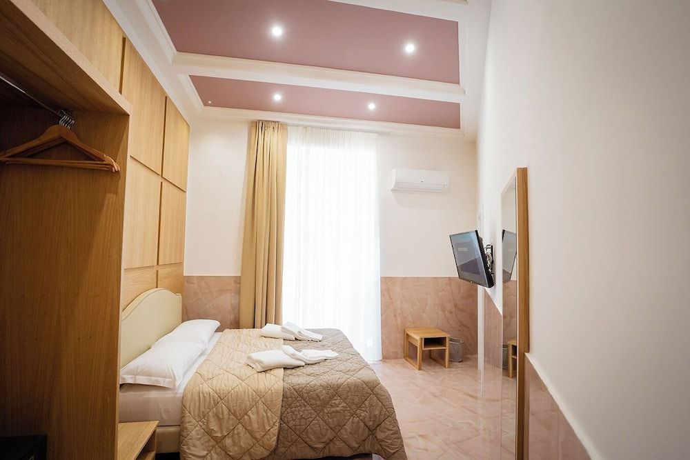 Deluxe Triple Room, City View, Annex Building (Via De Pretis 88)