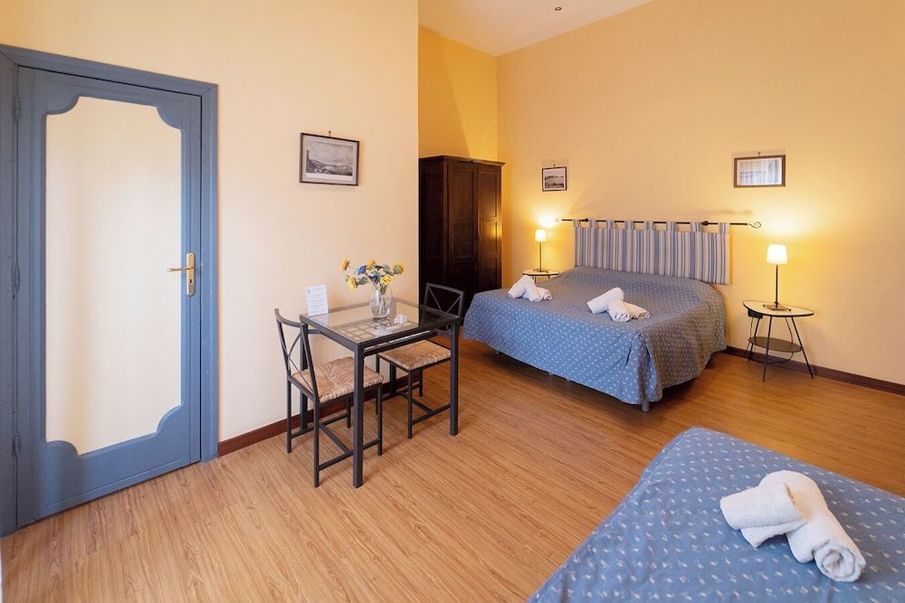 Classic Quadruple Room, Private Bathroom, Annex Building (Via Donnalbina)