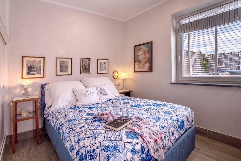 House, 3 Bedrooms, Sea View