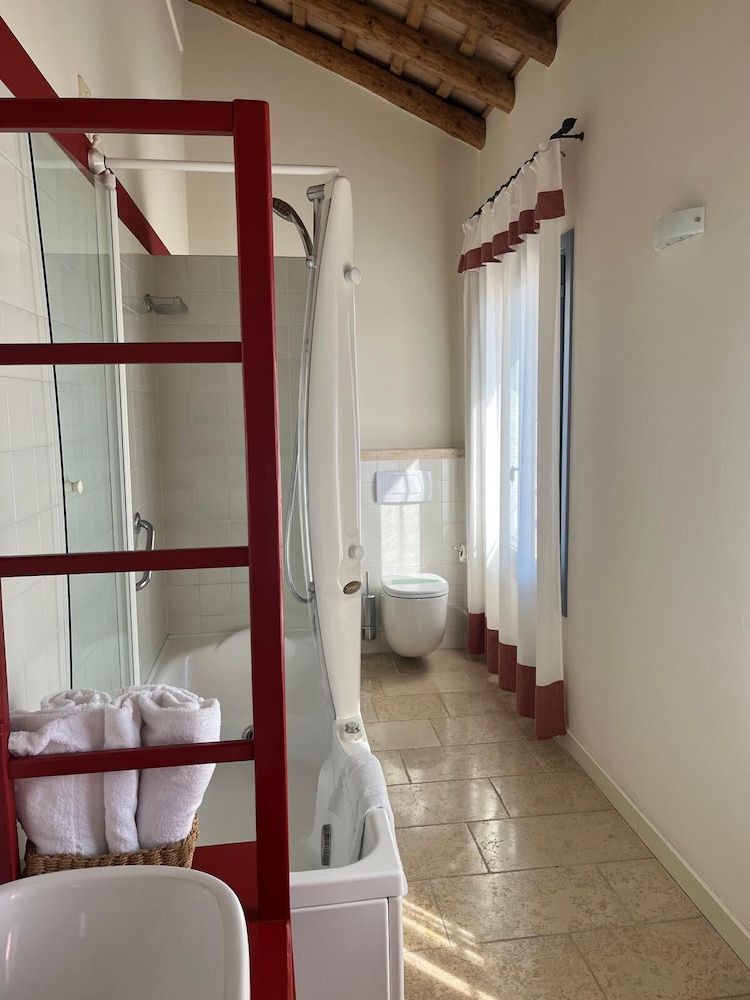 Locanda La Candola Double Room, Hill View 10