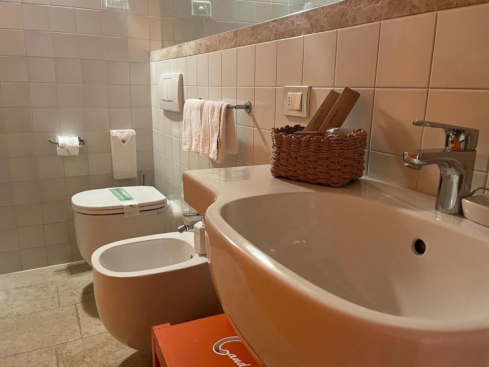 Locanda La Candola Deluxe Room, Hill View 9