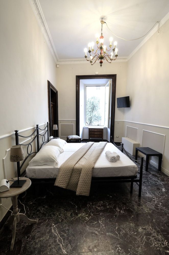 Palazzo Alibrandi Deluxe Double or Twin Room 6