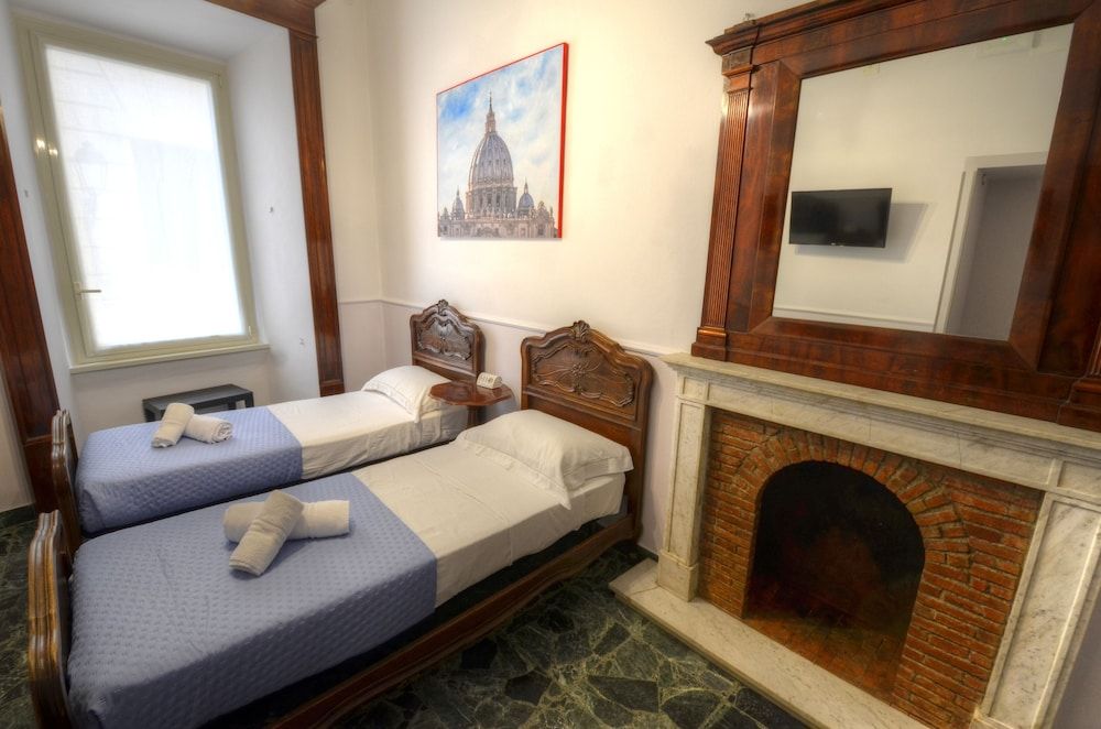 Palazzo Alibrandi Deluxe Double or Twin Room 4