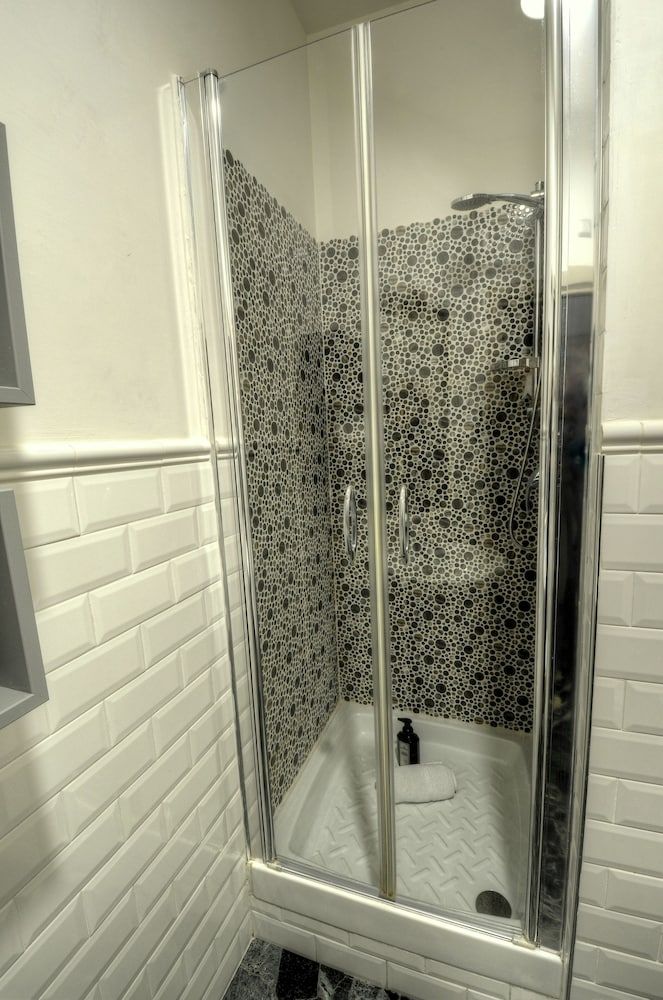 Palazzo Alibrandi Deluxe Double Room, City View 7