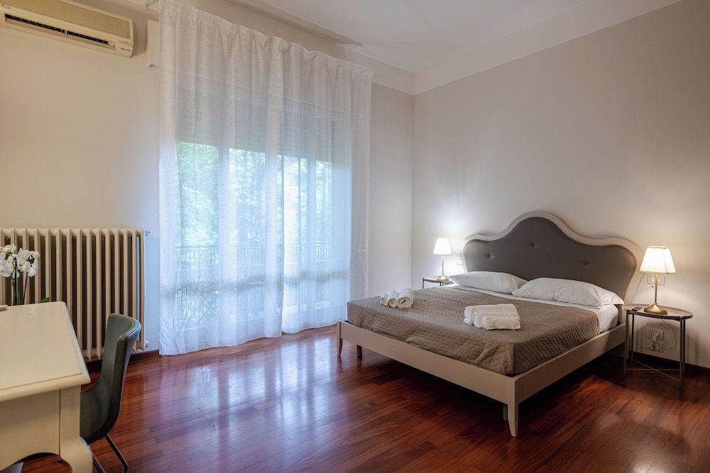 Room & Breakfast D'Annunzio Triple Room, Garden View 2