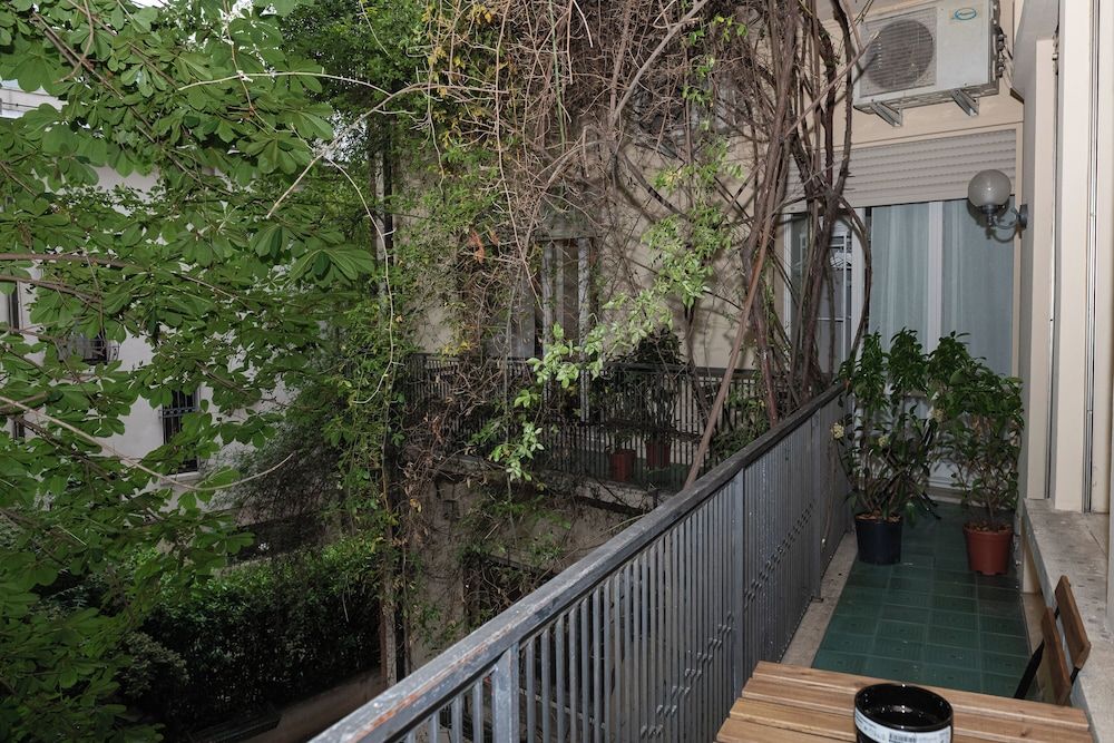 Room & Breakfast D'Annunzio Triple Room, Garden View 5