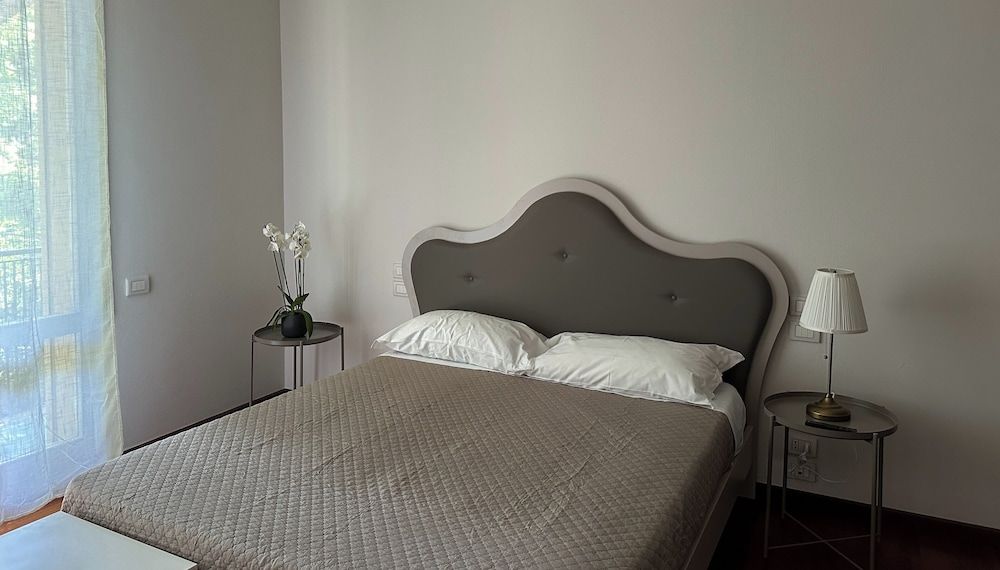 Room & Breakfast D'Annunzio Triple Room, Garden View 4