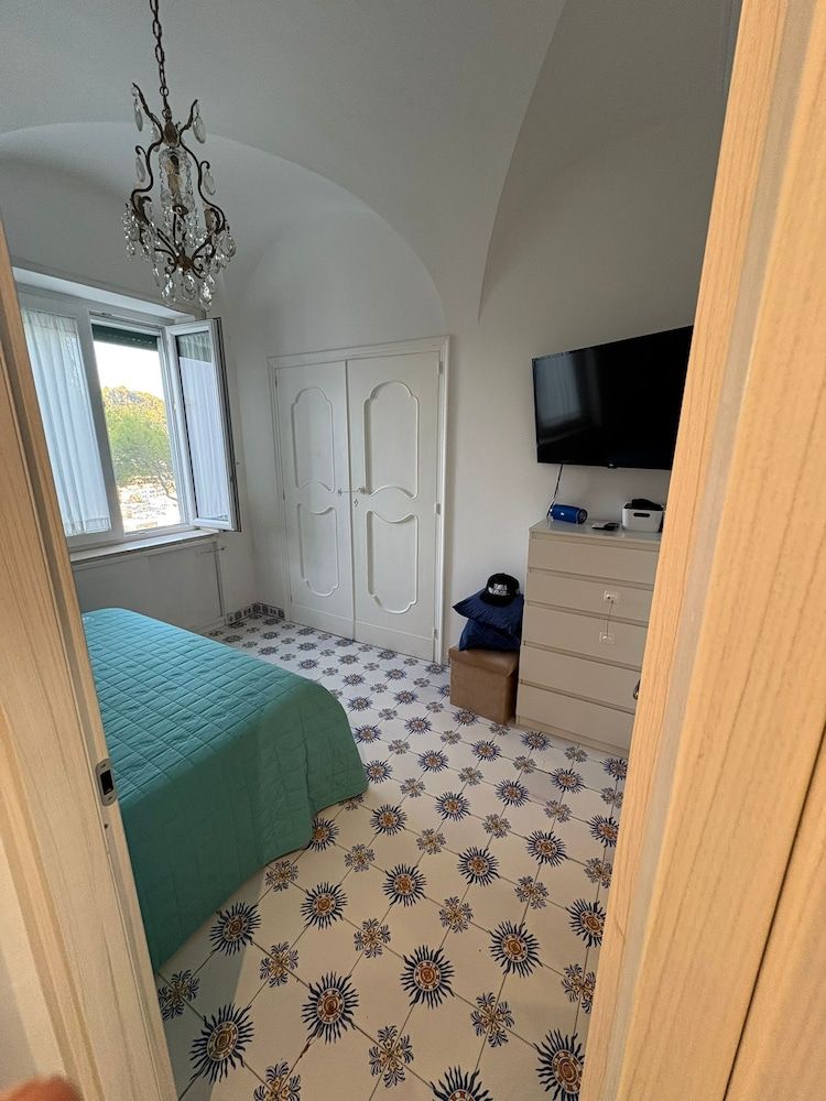 Heartbreaking sea View House in Capri - Italy House, 2 Bedrooms, Smoking, Terrace 10