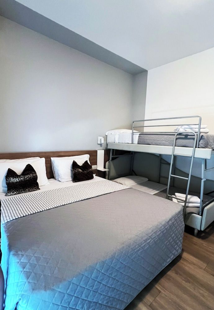 Comfort Quadruple Room