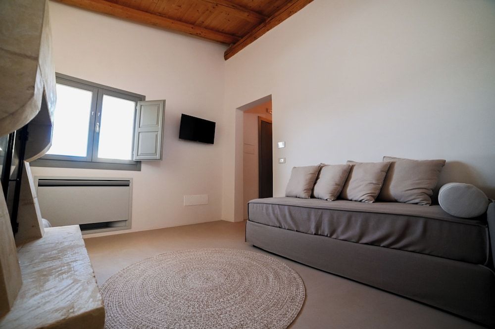 masseria casina fiocca Deluxe Triple Room 15