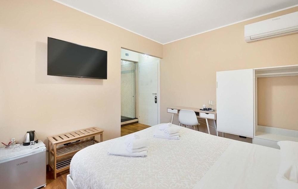 La Rosa del Golfo dei Poeti Luxury Double Room, Balcony, Park View 3