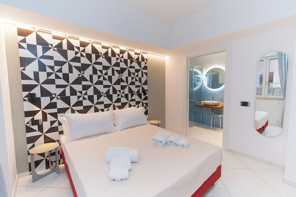 Maiori Suites Superior Room 6