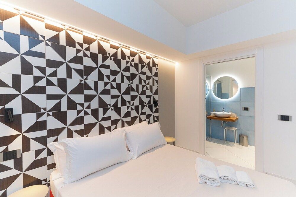 Maiori Suites Superior Room 4