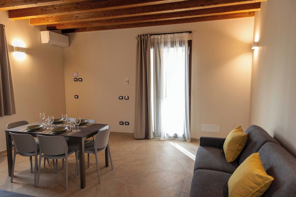 Apartment, Vineyard View