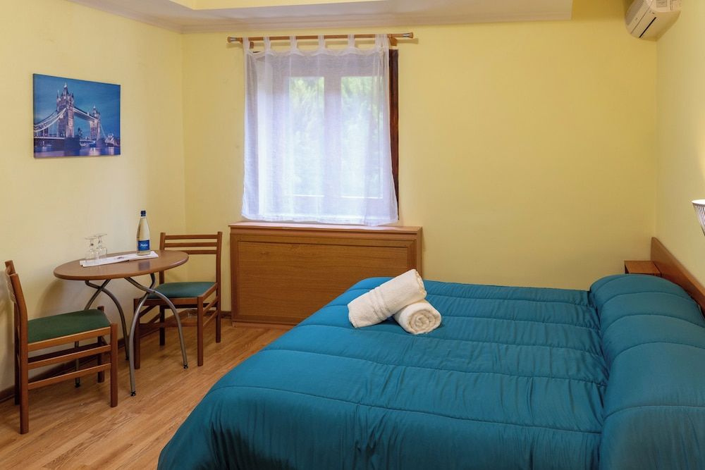 Avernum Relais Basic Double Room, 1 Double Bed