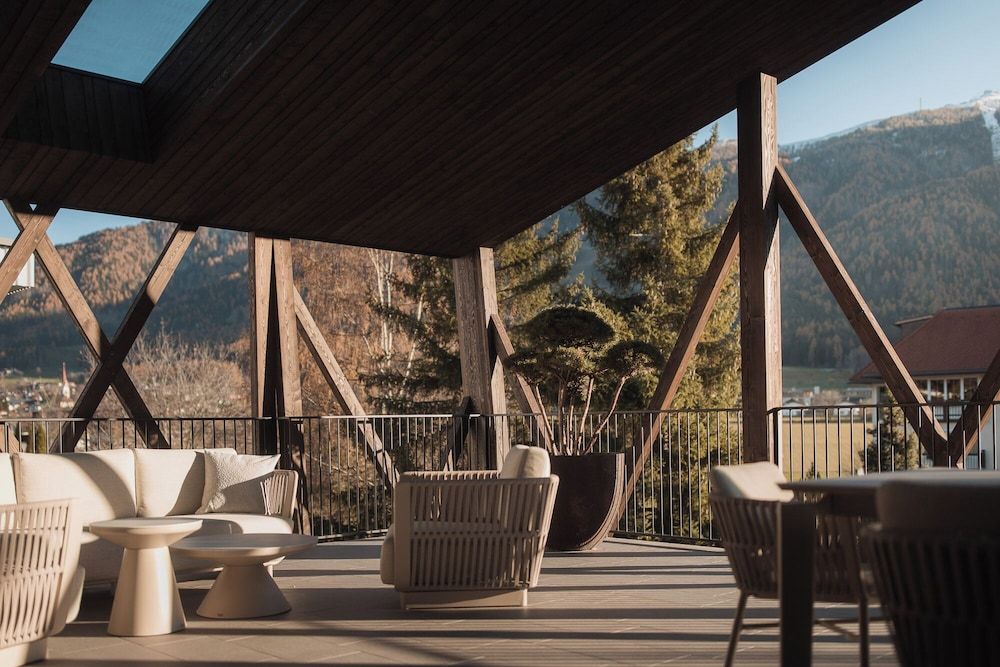 Luxury Penthouse, 2 Bedrooms, Mountain View