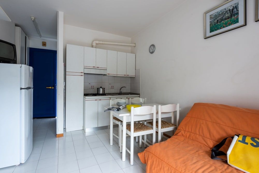 Studio, Multiple Bedrooms, Balcony