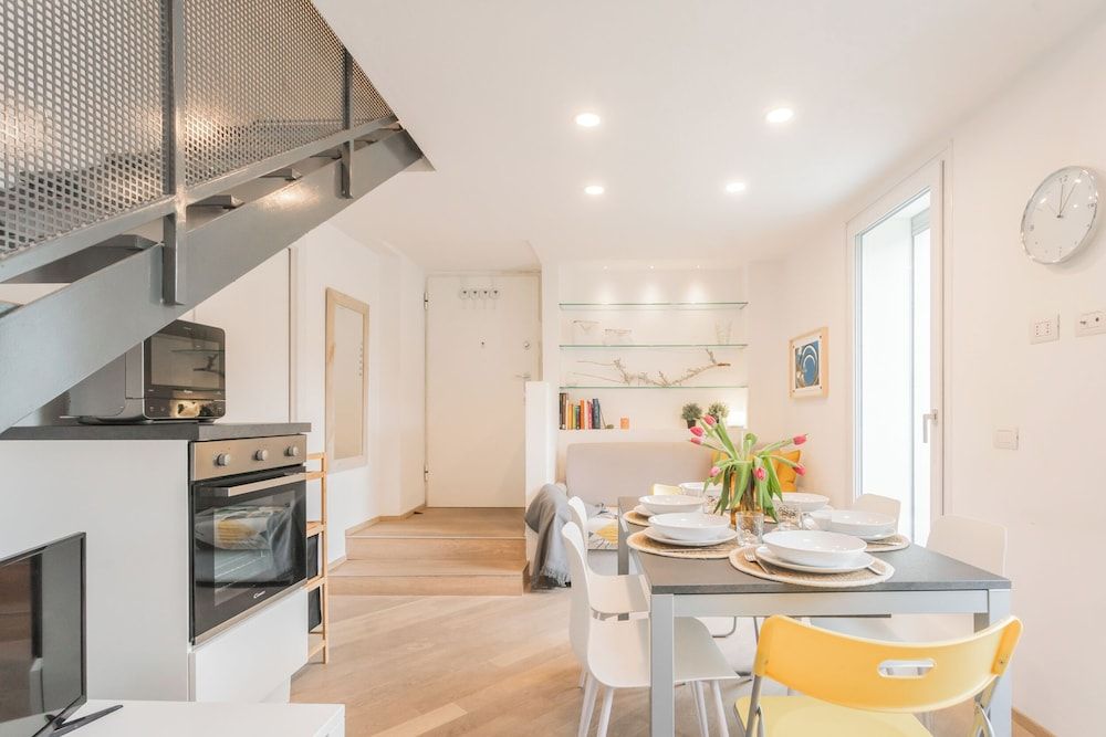 Borsieri Como Apartments with Parking by Rent all Como