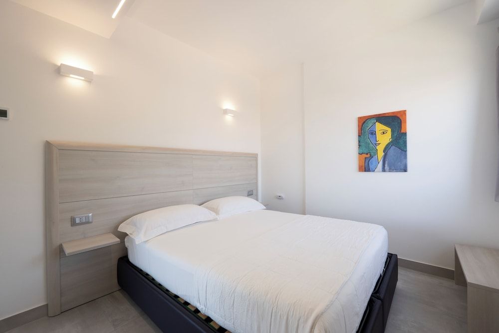 Classic Apartment, Partial Sea View