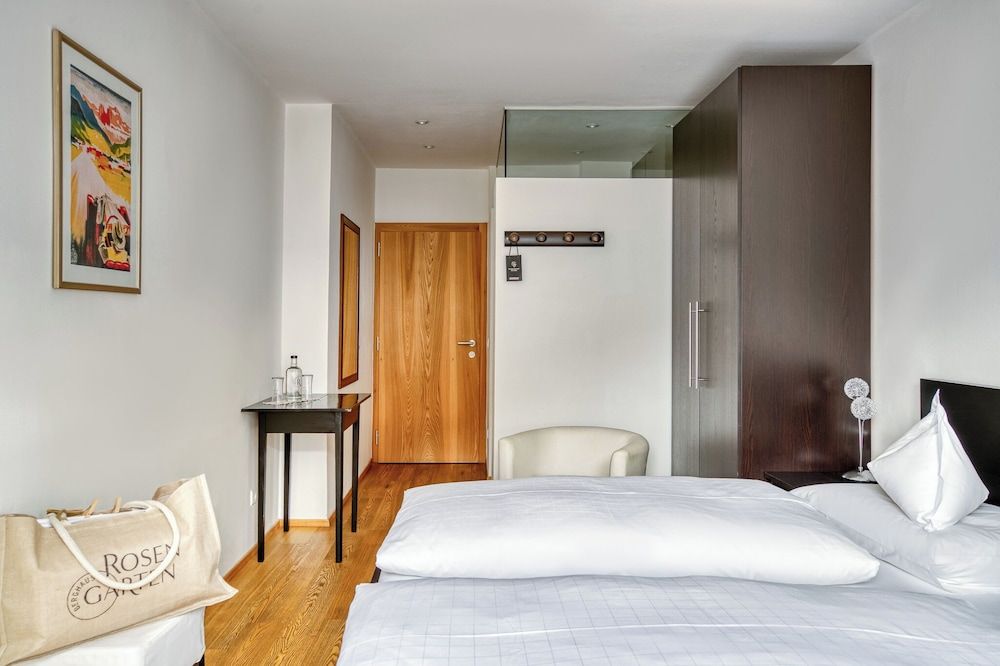 Basic Room, Mountain View